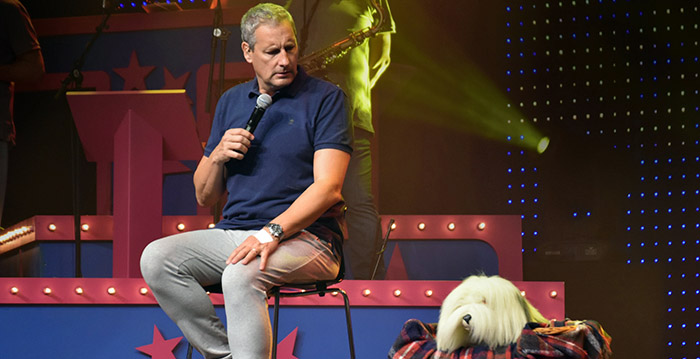 Gert Verhulst paar uur na operatie alweer op het podium in Plopsaland