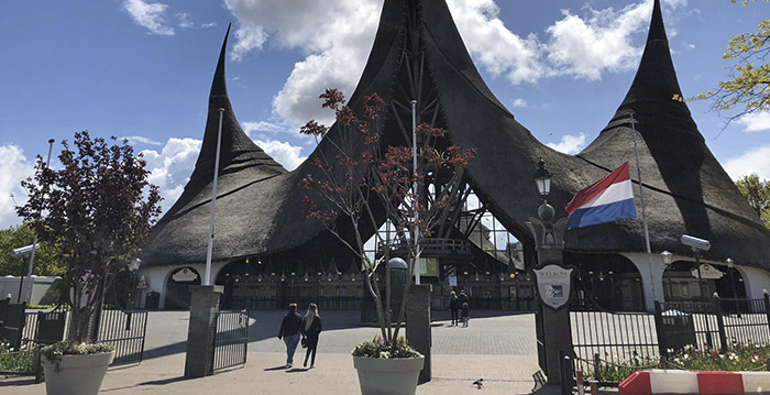 Efteling zet attracties twee minuten stil tijdens dodenherdenking