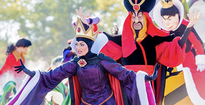 Disneyland Paris viert lente, zomer, Halloween en Kerstmis op één avond