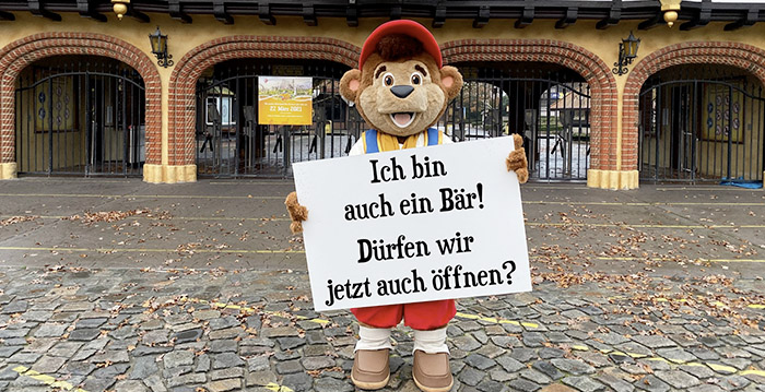 Duitse pretparkmascotte is jaloers op dierentuinen: 'Ik ben ook een beer'