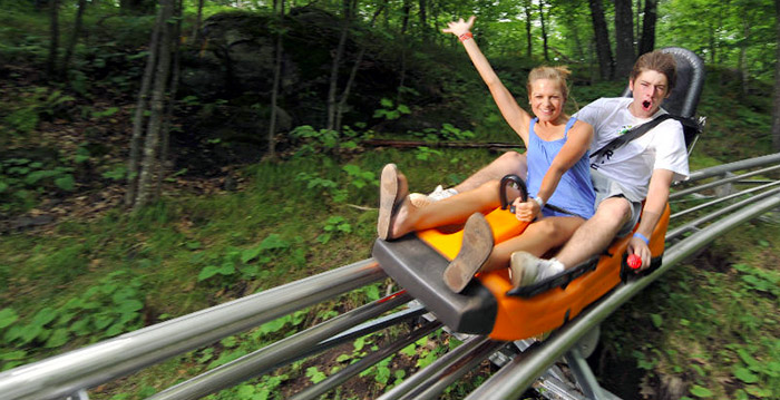 Primeur voor pretpark Bellewaerde: dubbele racer-rodelachtbaan