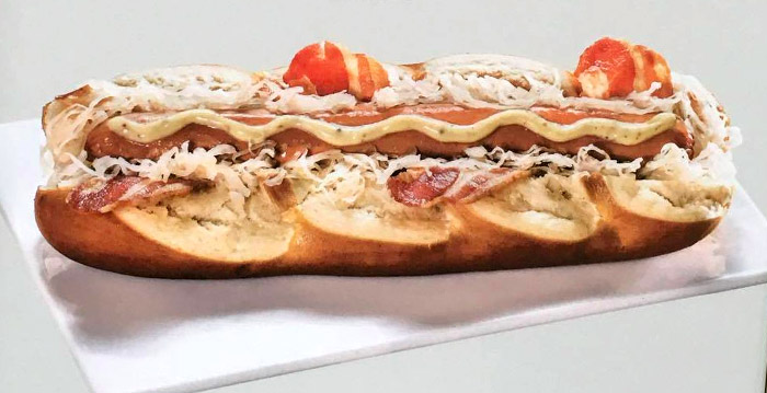 Disneyland Paris introduceert speciale hotdog met zuurkool, bacon en mosterd