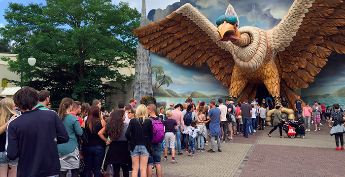 Efteling puilt uit: tachtig minuten wachten voor ritje in de achtbaan