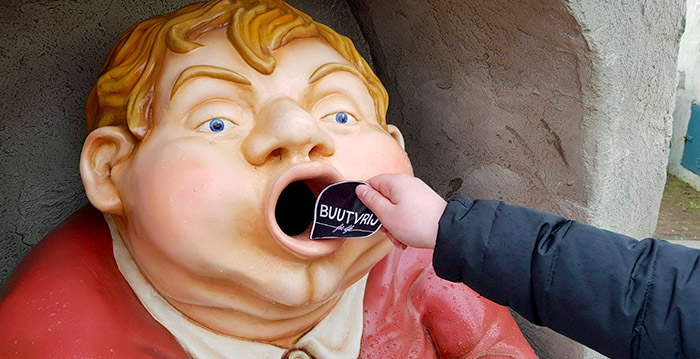 Reclamebureau afgekraakt na stickeractie Efteling: 'Triest en asociaal'