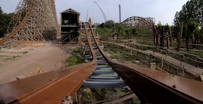 Weer problemen bij Untamed in Walibi Holland: trein valt stil tijdens ritje