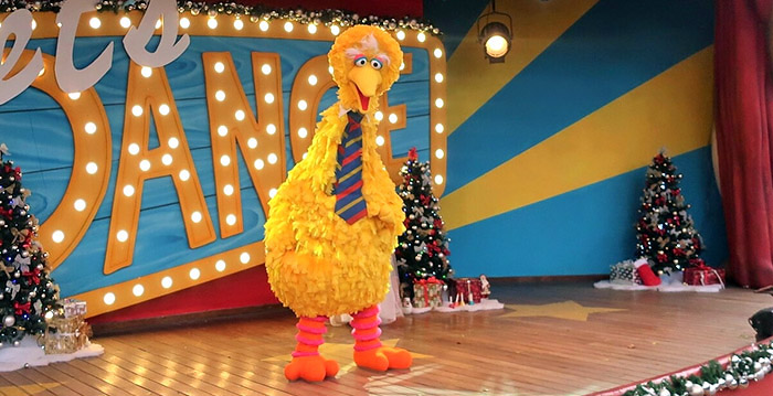 Sesamstraat-vogel Big Bird voor het eerst te ontmoeten in PortAventura