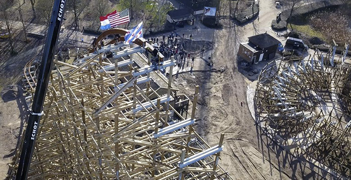 Hoogste punt van nieuwe Walibi-achtbaan Untamed bereikt