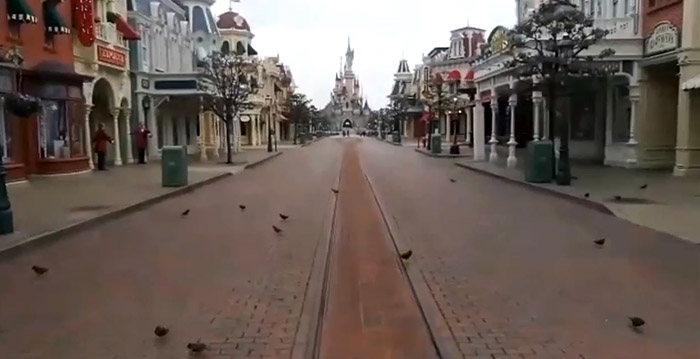 Video: Disneyland Paris helemaal uitgestorven door coronavirus