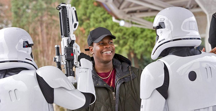 Video: beroemde Star Wars-acteur in Disneyland Paris