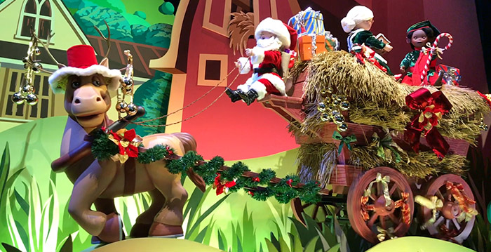 Video: It's a Small World in Disneyland Paris in kerstsferen