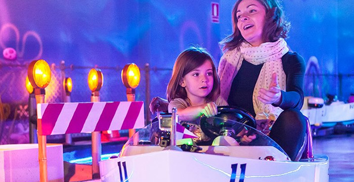 Nieuw Nickelodeon-pretpark weigert kinderloze volwassenen