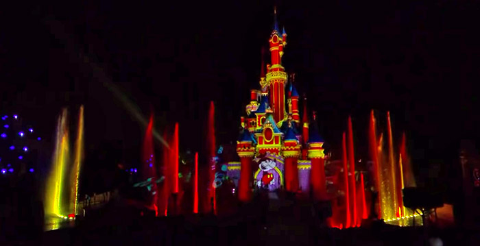 Disneyland Paris presenteert nieuwe avondshow met Mickey Mouse