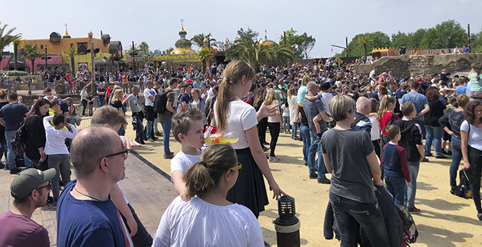 Foto's: drukte in Toverland tijdens YouTube-dag