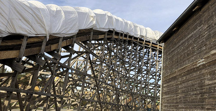 Toverland vernieuwt 10 procent van houten achtbaan Troy Looopings