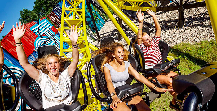 Vriendengroep mag half uur lang exclusief in Walibi-achtbaan