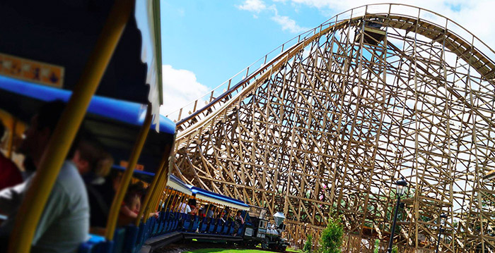 Plopsaland durft nieuwe houten achtbaan niet te openen