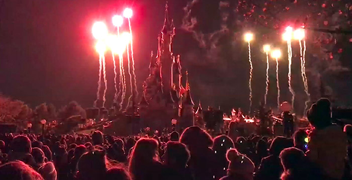 Video: avondspektakel Disney Dreams in Disneyland Paris gaat fout