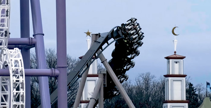 Video: Zweeds pretpark test nieuwe aanwinst Monster