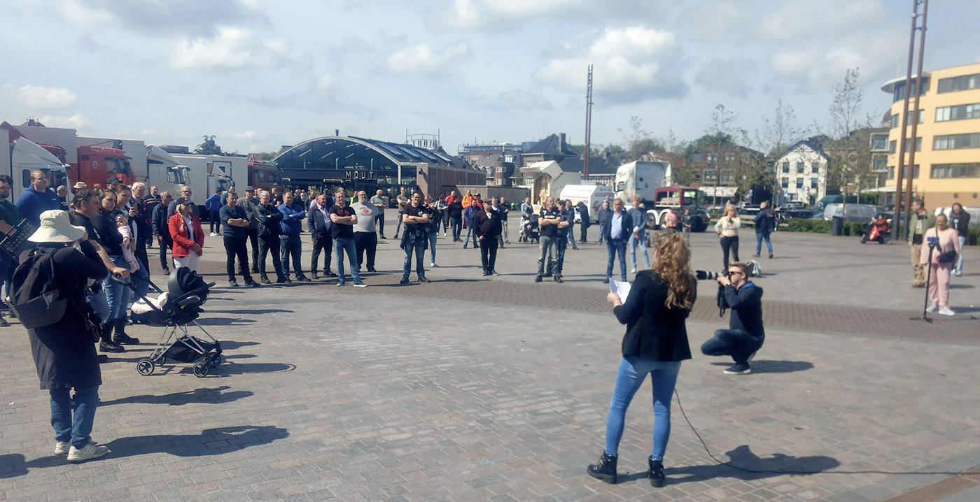 Demonstratie met kermisexploitanten in Hilversum