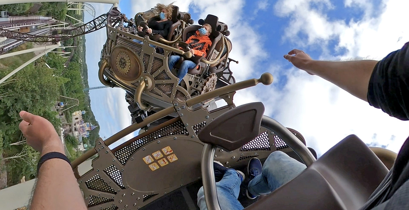 Video: zo verloopt een ritje in Plopsalands nieuwe spinning coaster The Ride to Happiness