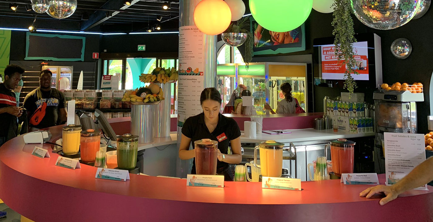 Gezonde tussendoortjes bij nieuwe smoothiebar in Walibi Holland