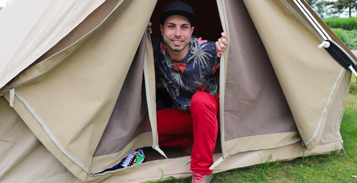 Superfan (28) woont drie weken op de Toverland-camping