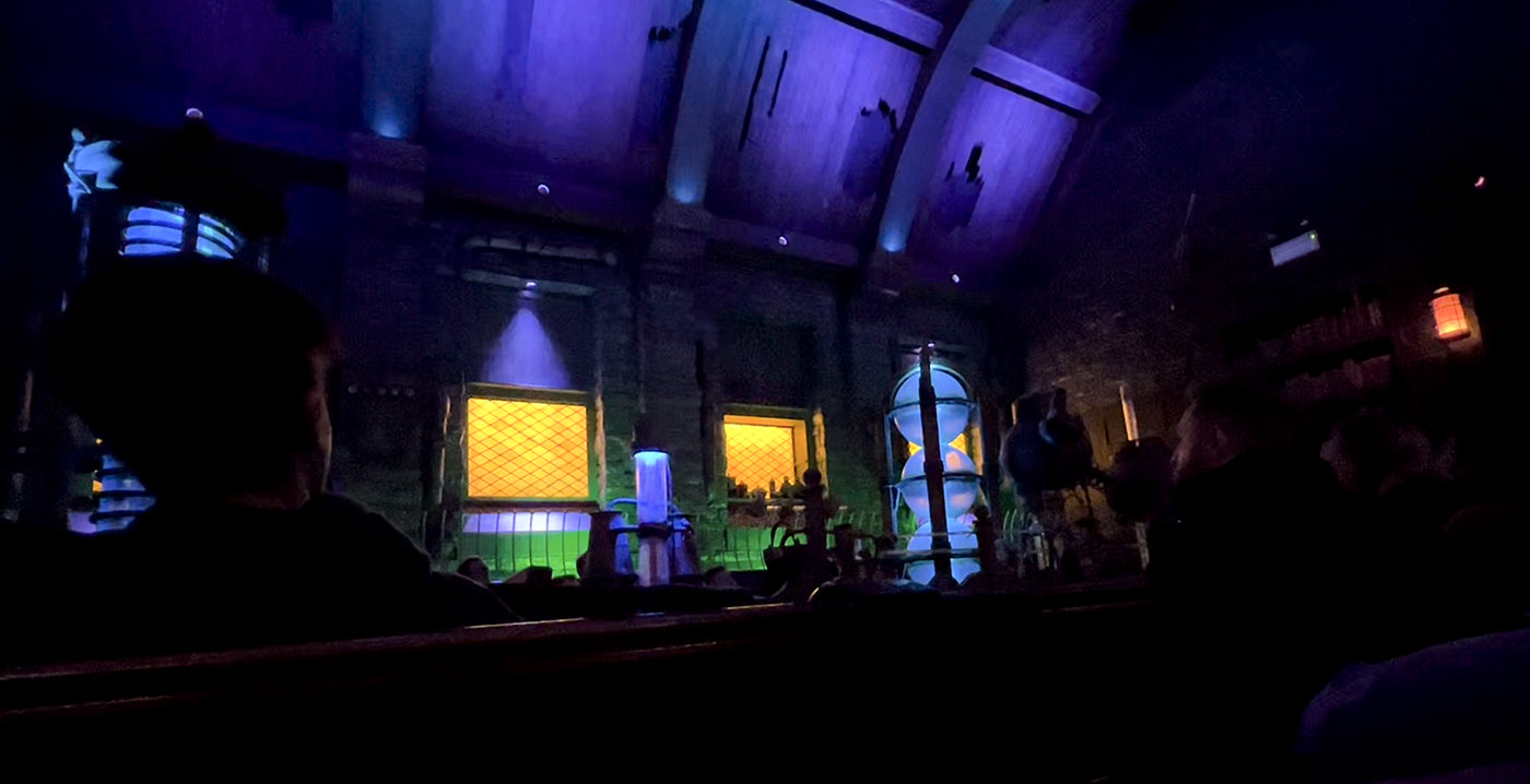 Video: halloweenthema voor Merlin's Magic Castle in Walibi Holland