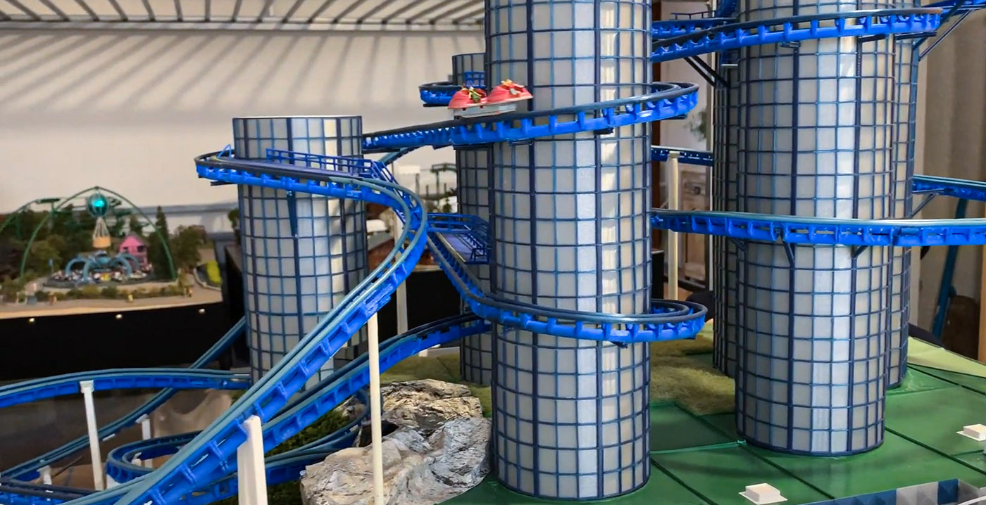 Video: man bouwt werkende maquette van spinning coaster Europa-Park