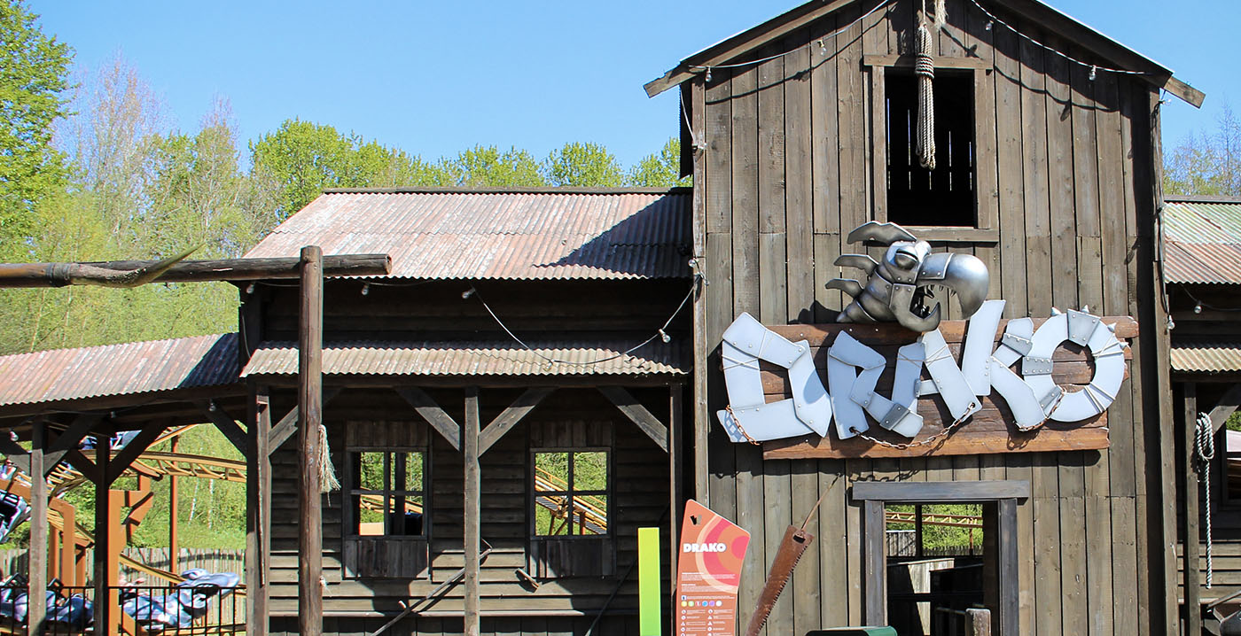 Walibi Holland geeft decorstuk van achtbaan weg aan fan