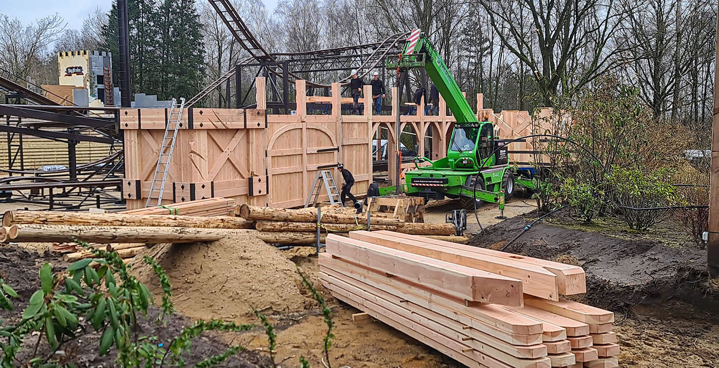 Foto's: Avonturenpark Hellendoorn bouwt middeleeuwse burcht bij nieuwe spinning coaster