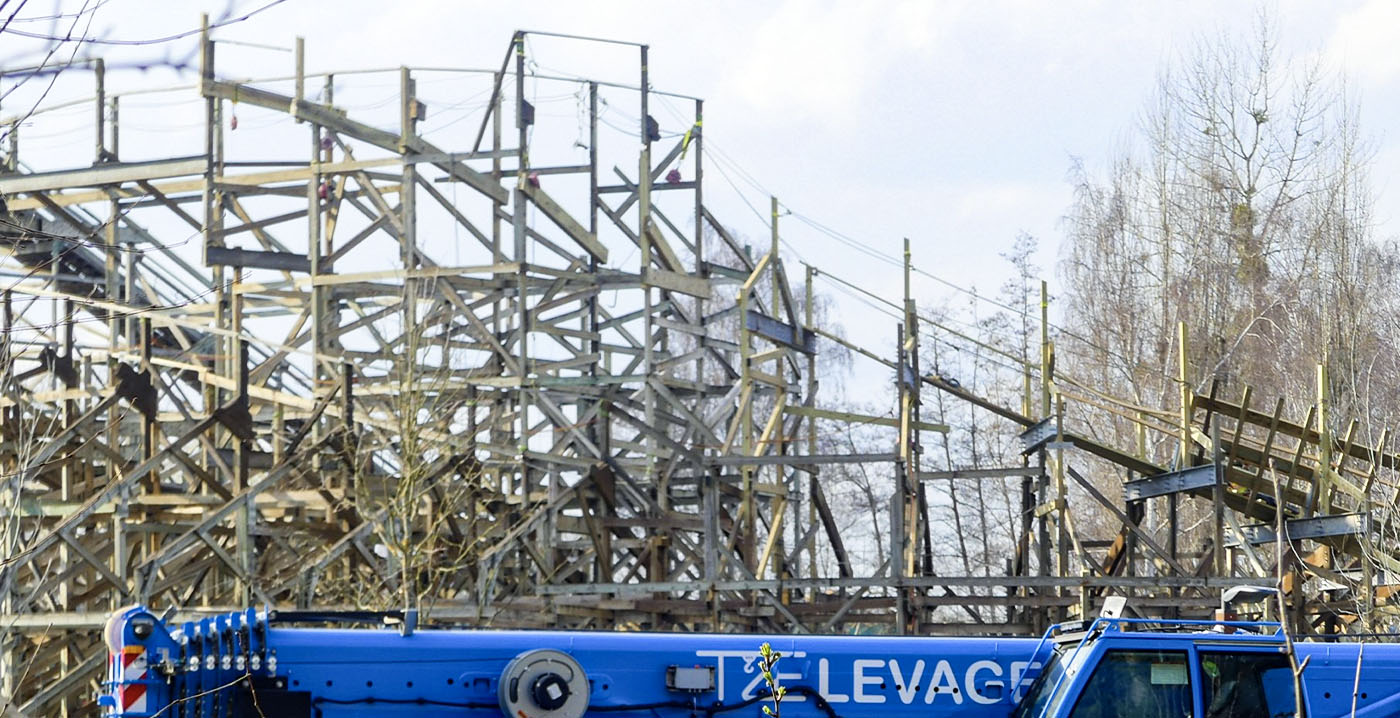 Parc Astérix vraagt 12 euro per persoon voor omgekeerd ritje in houten achtbaan