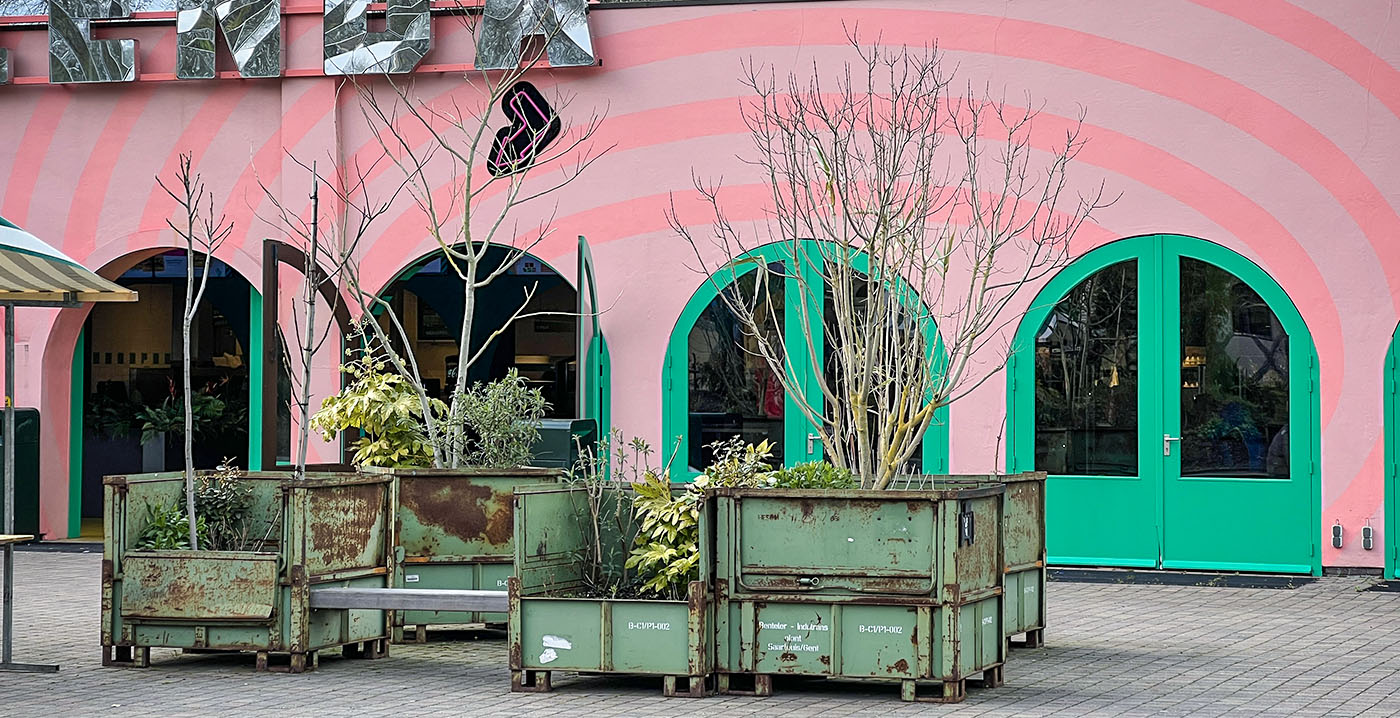 Pretparkexpert maakt gehakt van Walibi Holland: 'Heel lelijk, onaantrekkelijk en onaangenaam park'