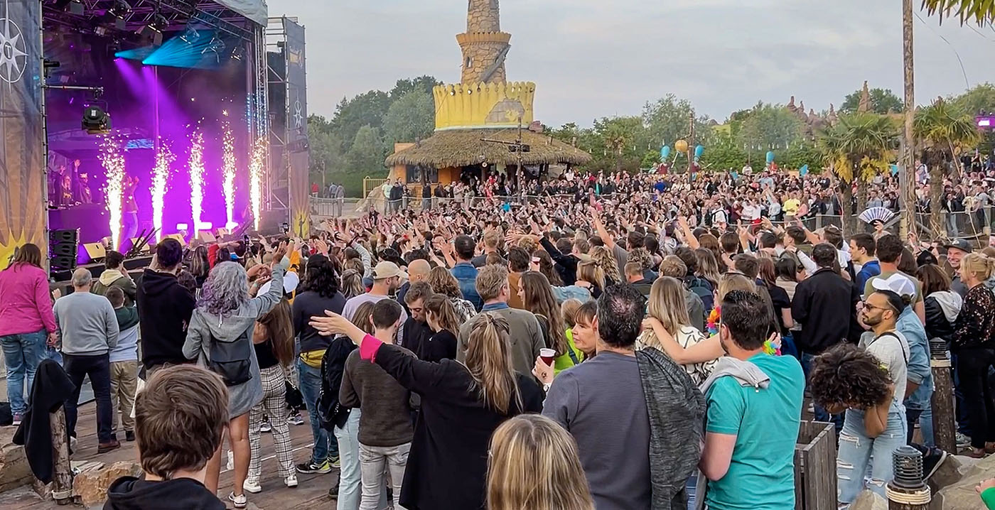 Video: grote drukte in Toverland tijdens eerste editie van festival Toverland Live