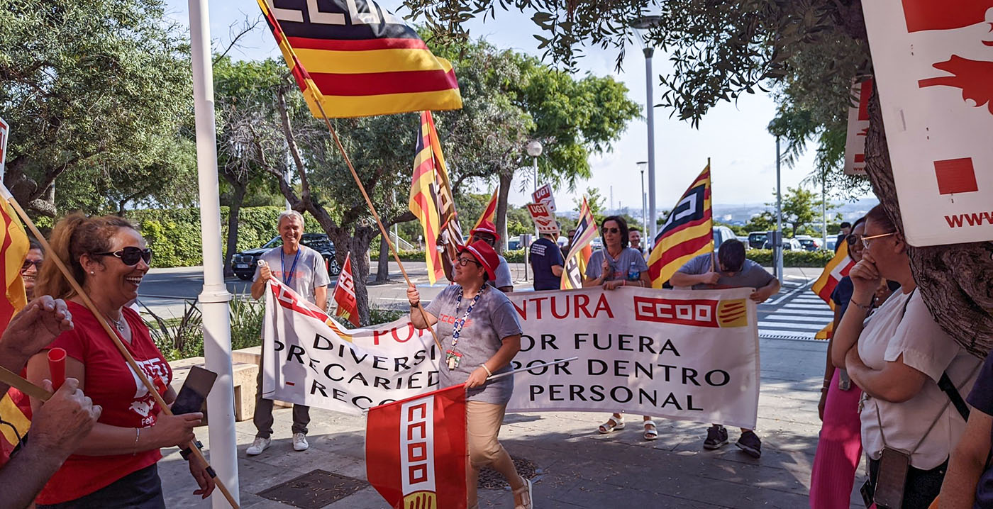 Vakbonden klagen over slechte arbeidsomstandigheden PortAventura: demonstraties en dreigende staking