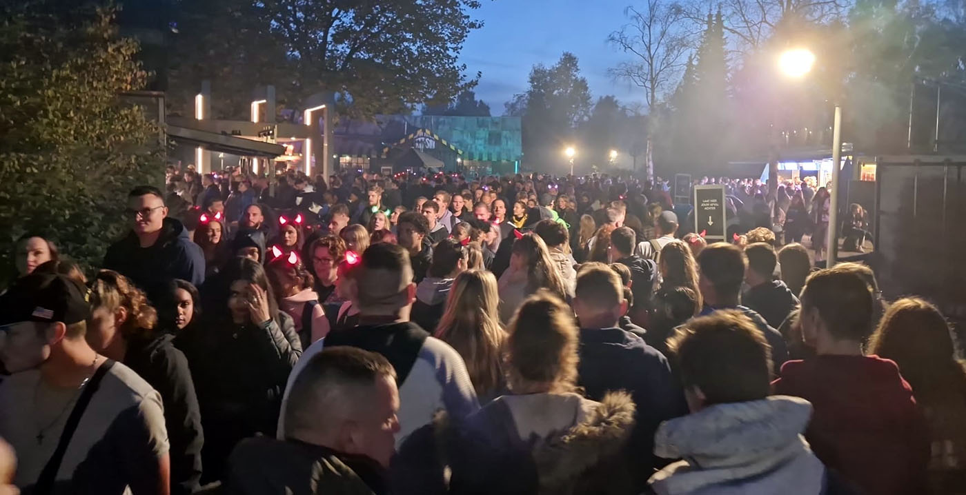 Foto's: zo ziet een uitverkochte avond Halloween Fright Nights in Walibi Holland eruit