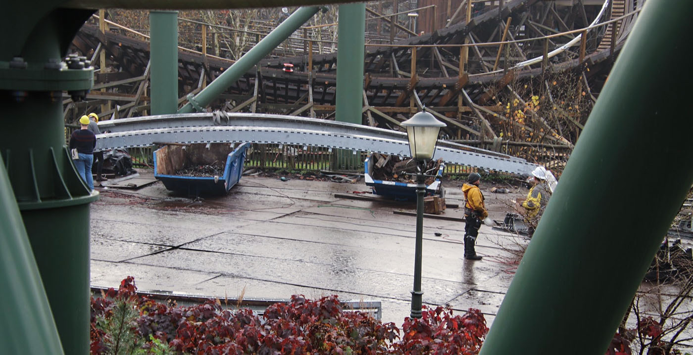 Foto's: stalen baandelen voor houten achtbaan Efteling liggen klaar