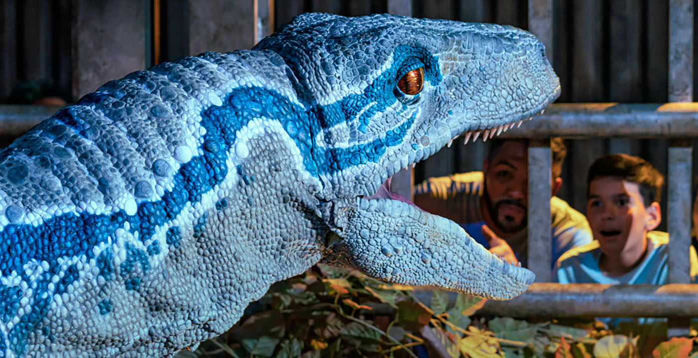 Dino's van Jurassic World tijdelijk neergestreken in Duitse stad Keulen