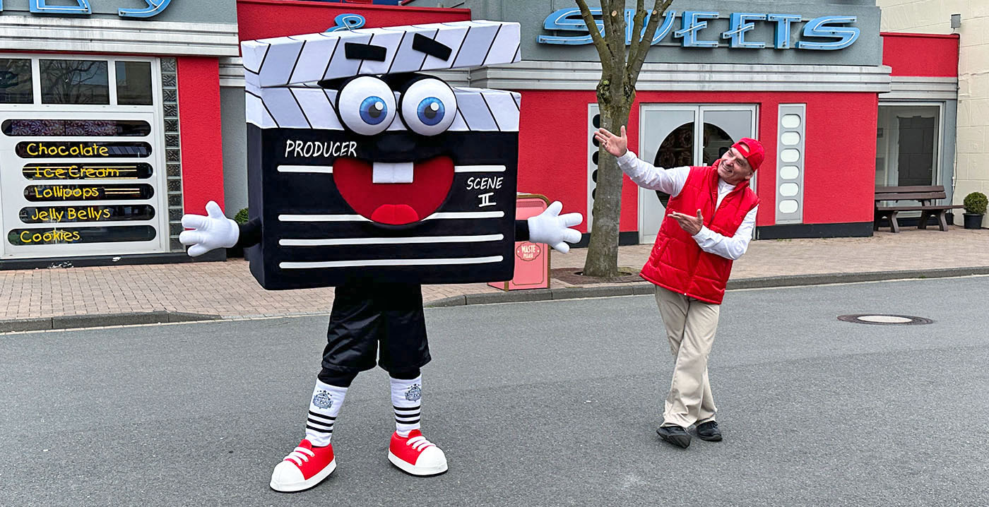 Nieuwe mascotte Movie Park Germany laat zich zien: filmklapper S.A.M.