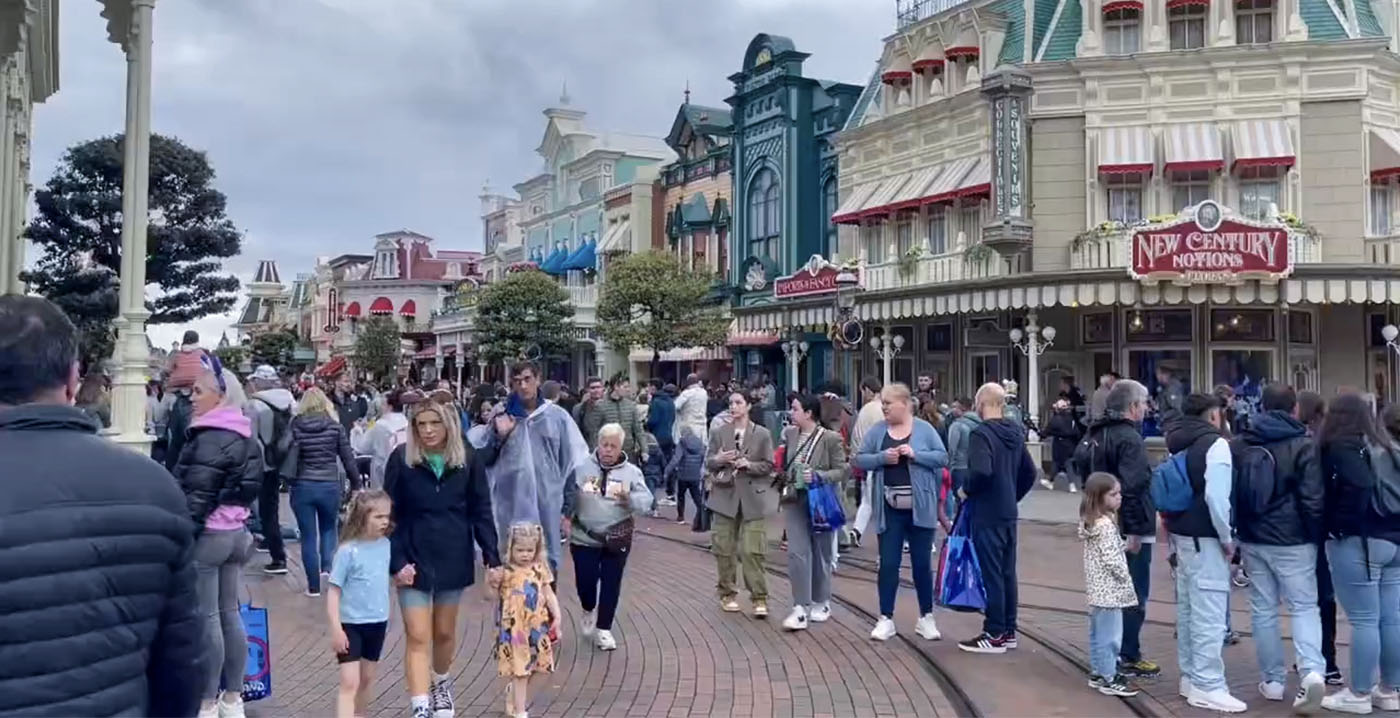 Parade Disneyland Paris onverwachts afgelast door staking