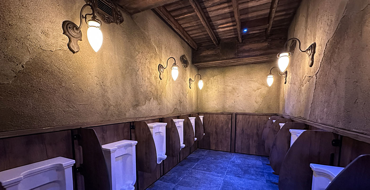 Foto's: het spookt op de nieuwe toiletten in de Efteling