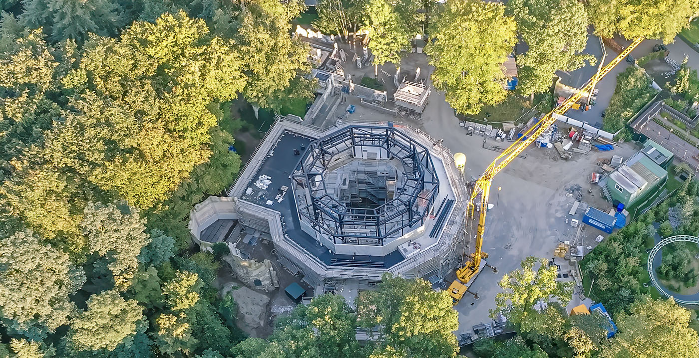 Foto's: de bouwplaats van de nieuwe Efteling-attractie Danse Macabre vanuit de lucht