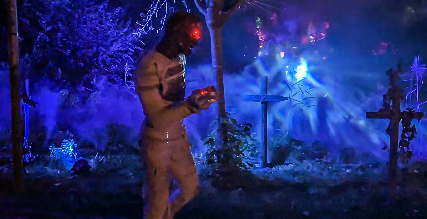 Video: vampieren, zombies, weerwolven en mummies in nieuwe scare zone Walibi Holland