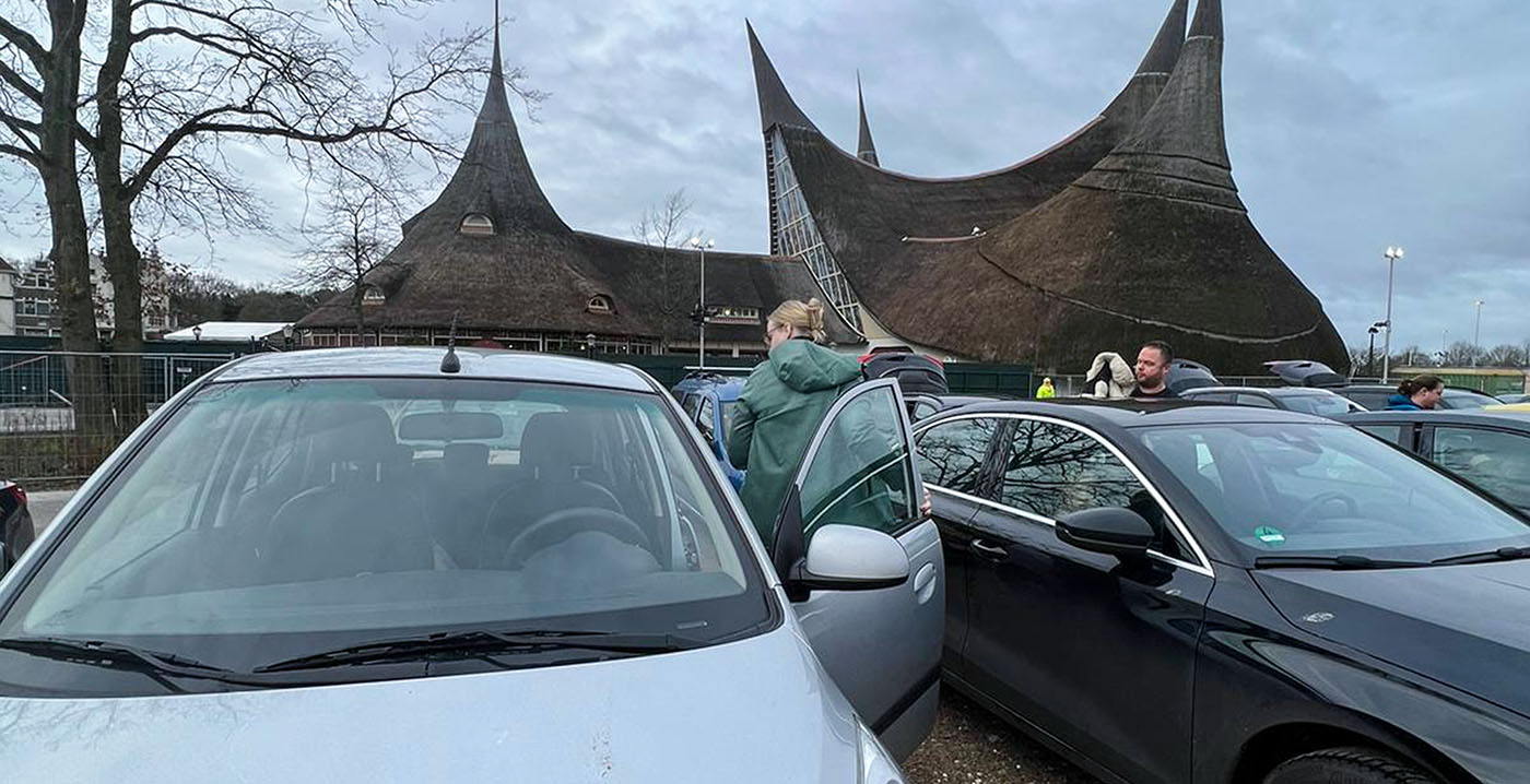 Te weinig parkeerplekken: Efteling laat bezoekers parkeren op bouwterrein nieuw hotel