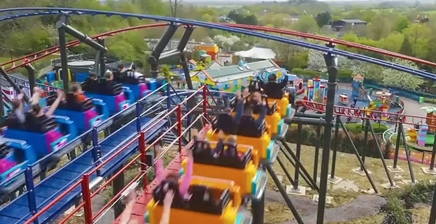 Video: nieuwe race-achtbaan in Legoland is nu open