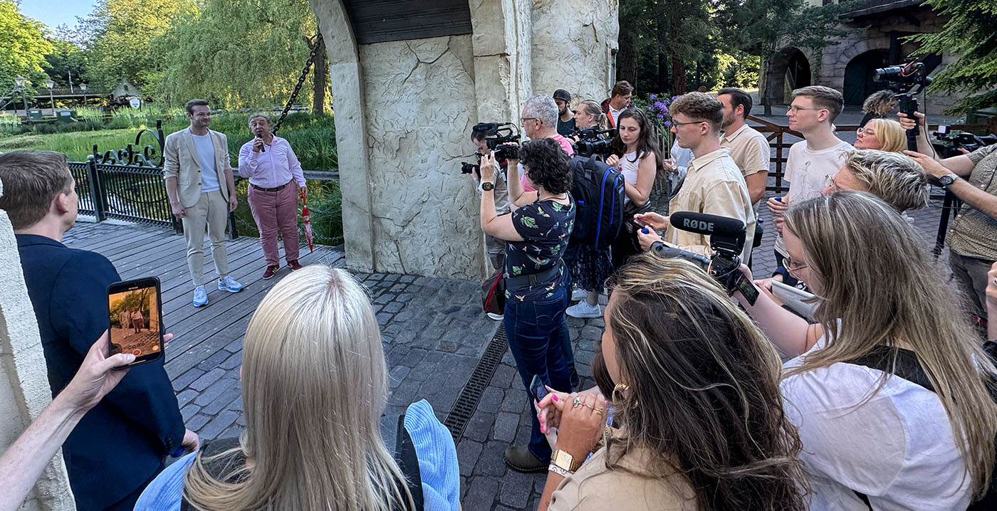 Cast van nieuw Efteling-toneelstuk gepresenteerd in het attractiepark