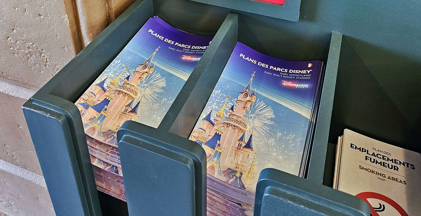 Gratis plattegronden zijn terug bij ingang Disneyland Paris