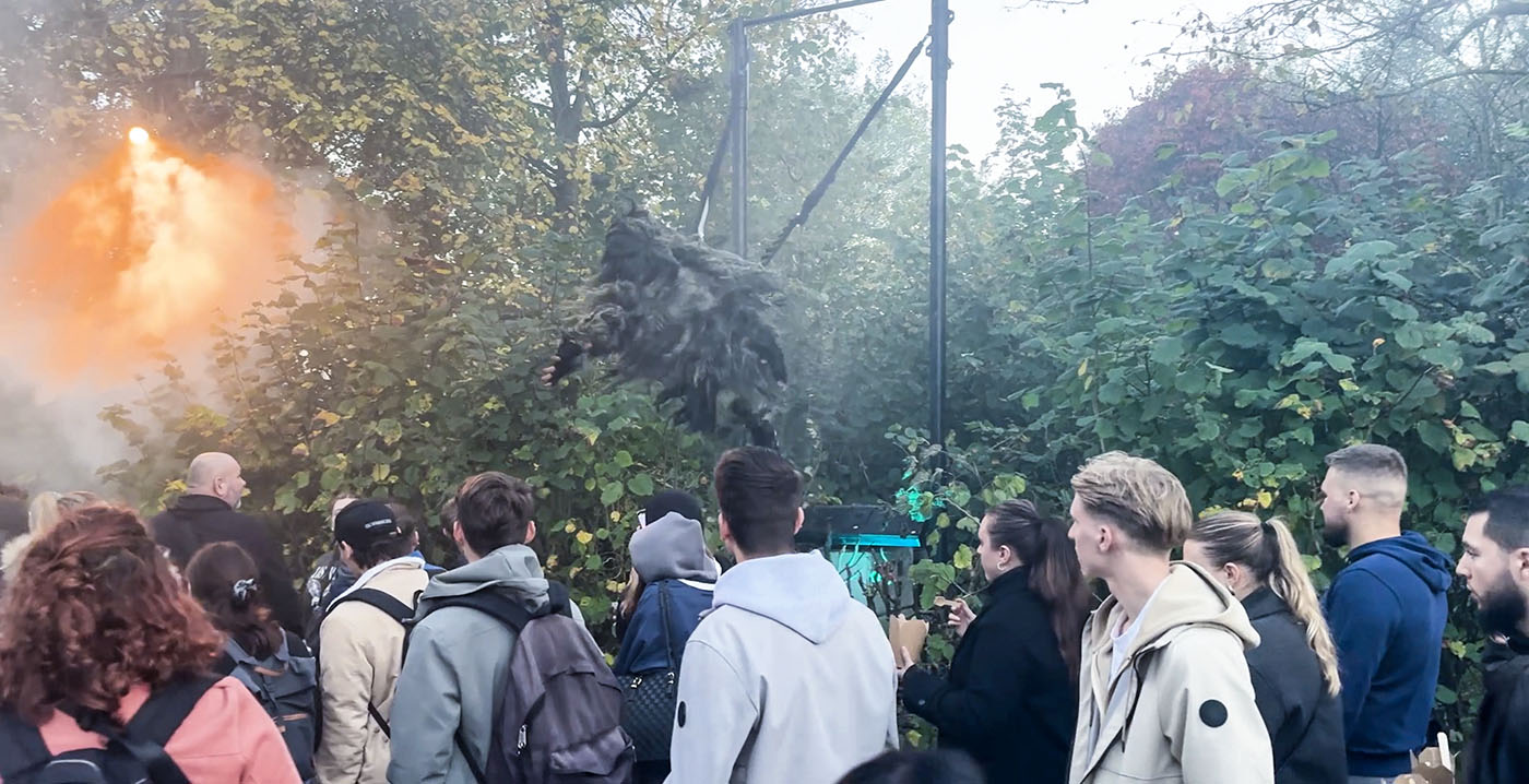 Bosjesman springt uit de struiken: Walibi Holland voegt bungee scare toe