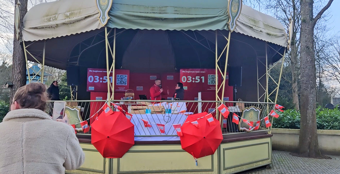 Video: Postcode Loterij houdt bingo met feestmuziek in de Efteling