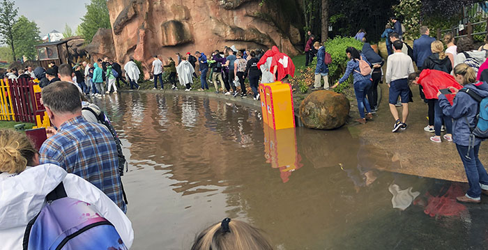 Video: bezoekers Walibi Belgium geconfronteerd met overstromingen