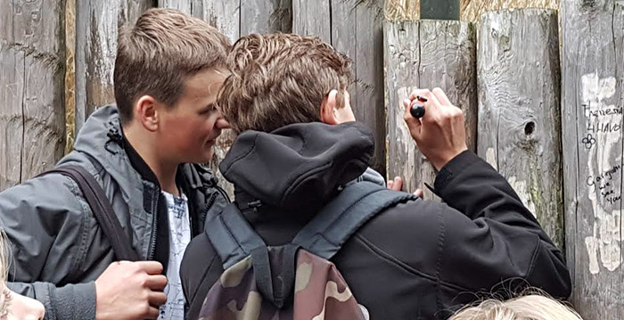 Betrapt: kwajongens bekladden attractie in de Efteling